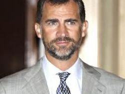 Principe das Asturias passeia pelas ruas de Madrid.