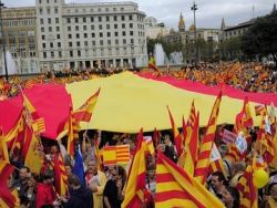 Manifestação anti-independentista na Catalunha. 