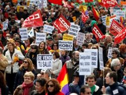 Milhares manifestam-se em Madrid.