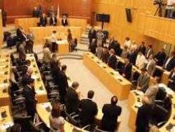 O parlamento Cipriota rejeita o resgate.