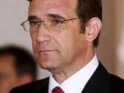 Governo afasta gestores de `Swaps´