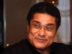 Morreu Eusébio.