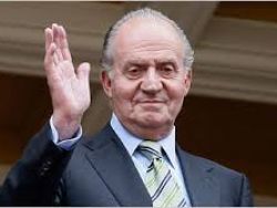 O Rei de Espanha abdica.
